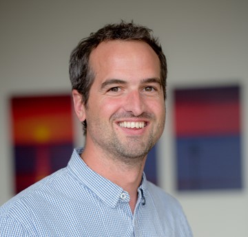 Headshot of James Cronin