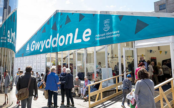 Tu allan i babel y Gwyddonle yn EIsteddfod yr Urdd 2019