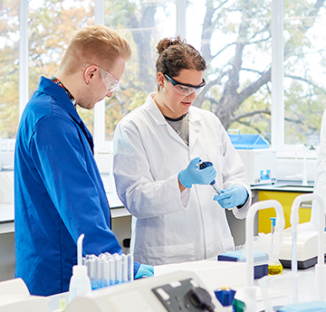 Students being taught in a lab