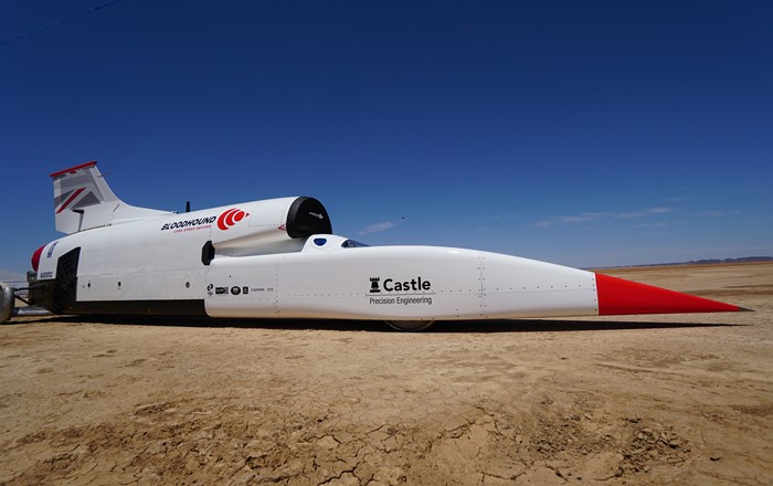 The BLOODHOUND LSR in the Hakskeenpan desert. 