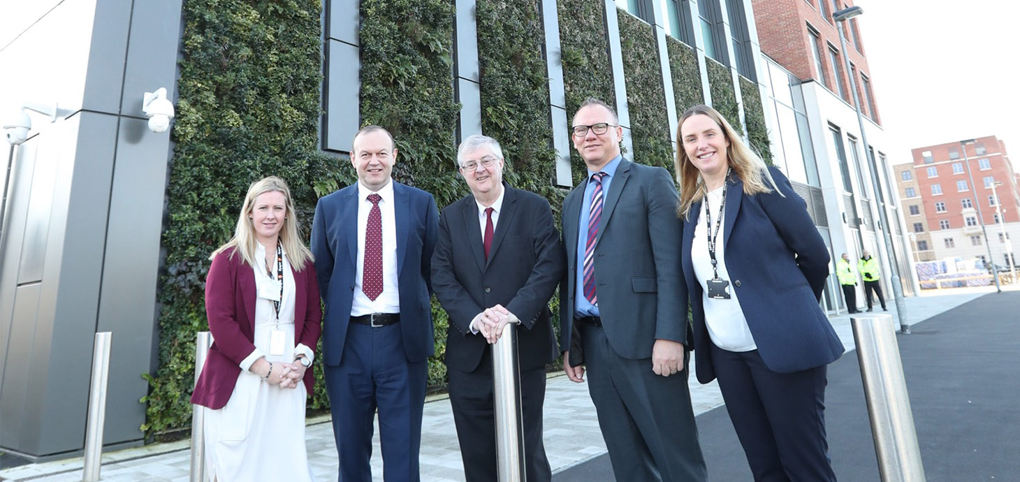 Kayleigh Sweet, WEFO IMPACT Project Officer, Professor Johann Sienz, Director of IMPACT,Mark Drakeford AM, First Minister of Wales, Professor Steven Wilks, Provost of Swansea University, Ruth Bunting Associate Head of the College of Engineering.