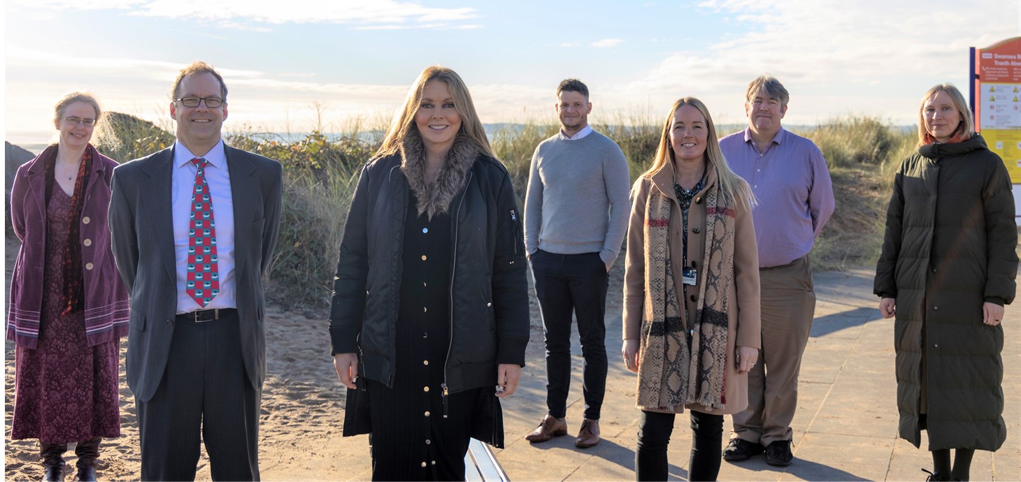 Carol Vorderman visiting the Swansea University Bay Campus, with senior figures from the Faculty of Science and Engineering