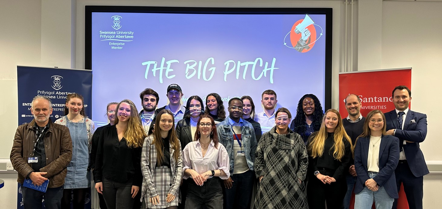 A group photo of the Big Pitch Competition participants and judging panel.