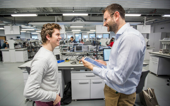 student and teaching chatting