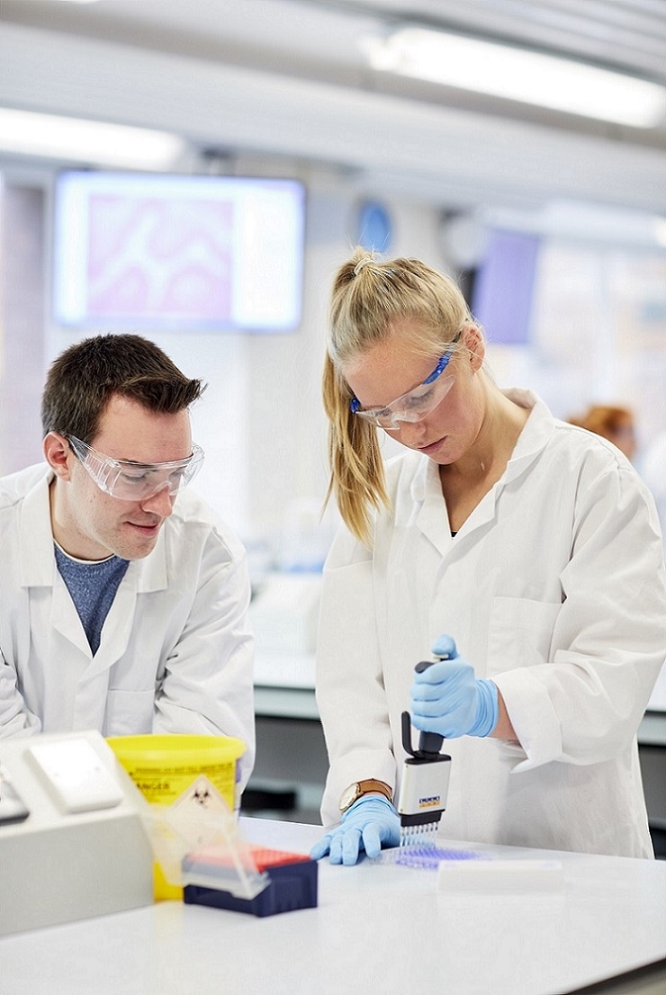 Medical students in lab